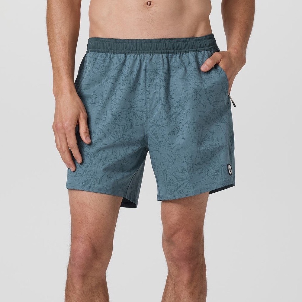 Vuori Maverick Volley Shorts Unlined in Light Deep Sea Water Lily - XLarge